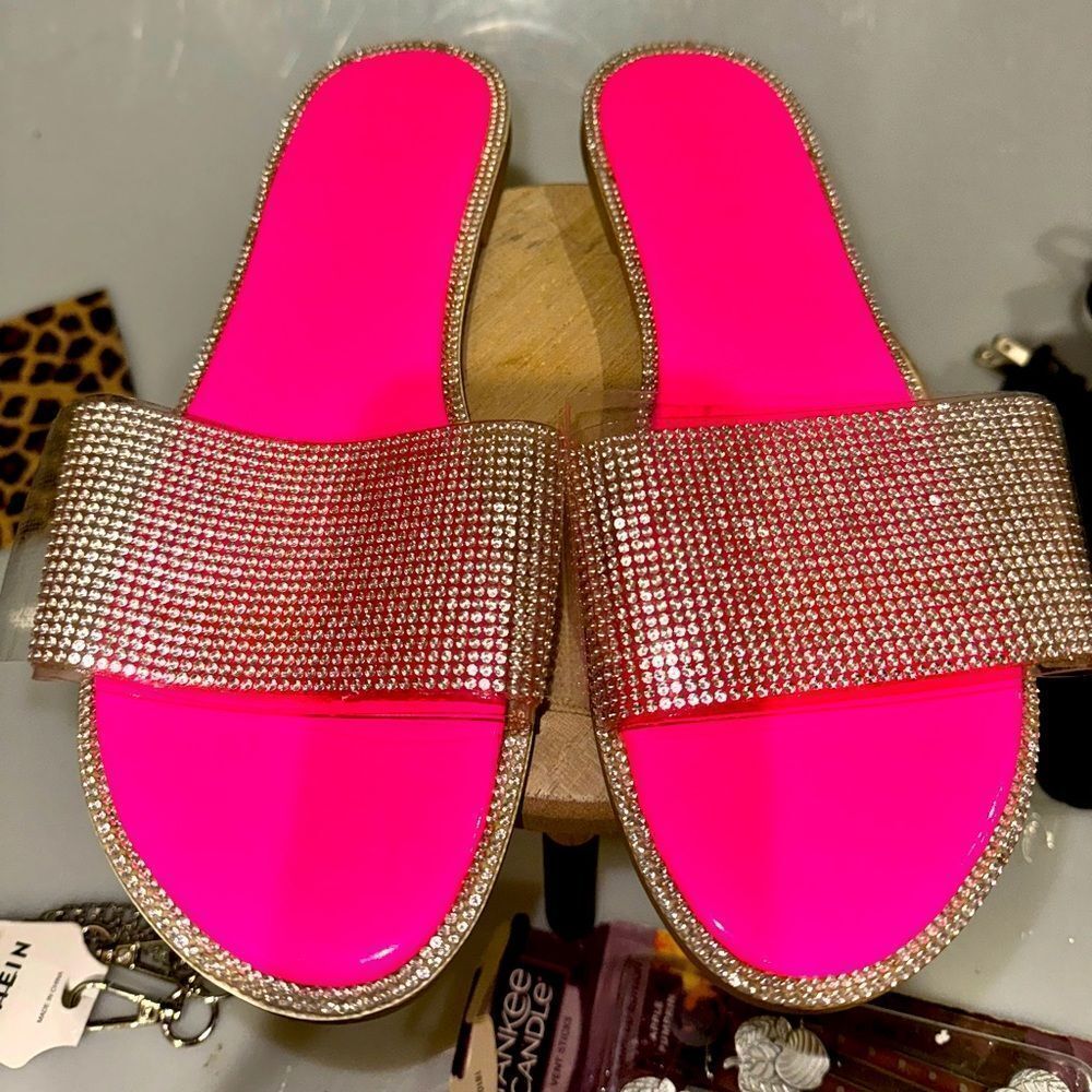 WOMENS PINK SANDALS NEW